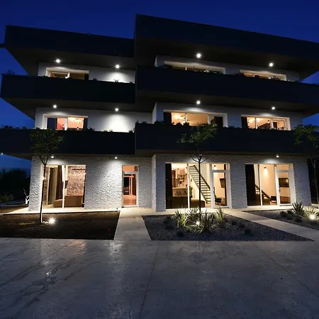 Mendula Holiday park 4*