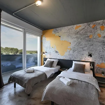 Holiday park Mendula Nin