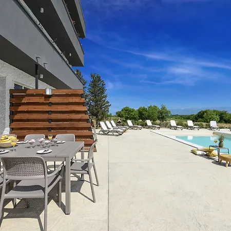 Holiday park Mendula Nin
